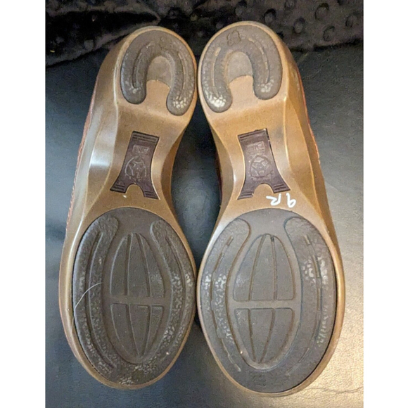 Ariat Shoes Women's 7.5 Strathmore Nubuck Leather Studded Clog Style # 21203 - Picture 10 of 12